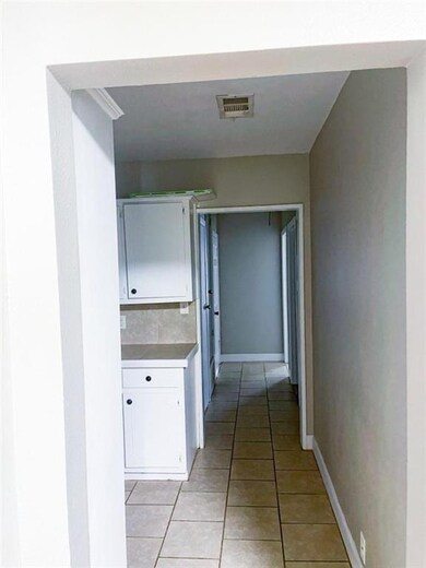 728 Redwater Rd, Wake Village, TX 75501 - photo 2