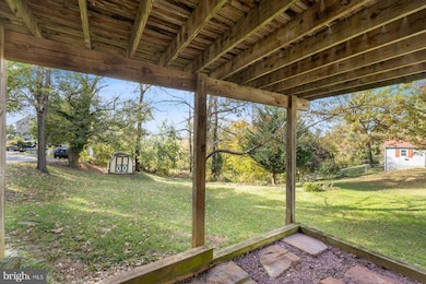 822 E B St, Brunswick, MD 21716 - photo 5