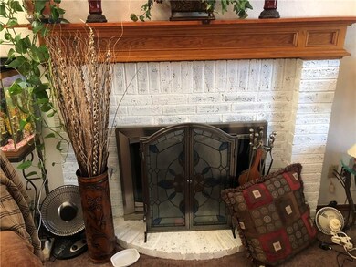 2100 NE 8th St, Moore, OK 73160 - photo 6