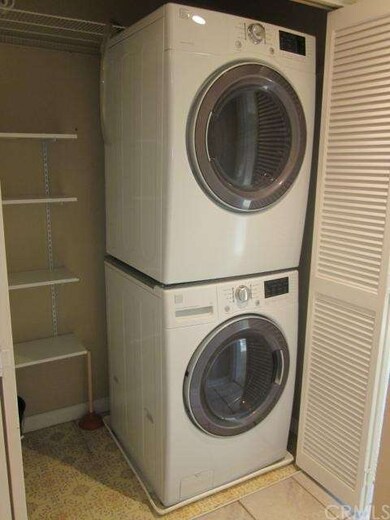 Almost new washer & drayer