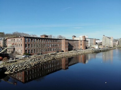 Rivermoor Landing unit 2, Newmarket, NH 03857 - photo 5