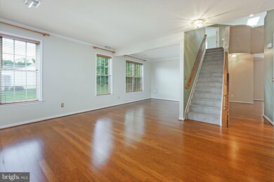 6001 Upland Meadow Ct, Gainesville, VA 20155 - photo 3