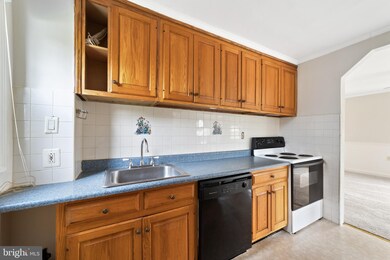 228 Hunter Ave, Trenton, NJ 08610 - photo 5