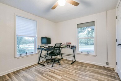 502 E Decatur St, Ennis, TX 75119 - photo 5