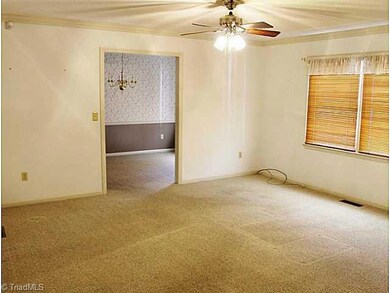 793 Rockcliff Ct, Asheboro, NC 27205 - photo 3