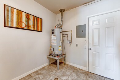 4305 Haygood St, Houston, TX 77022 - photo 4