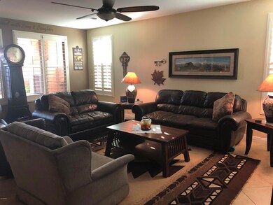 03-FamilyRoom-01
