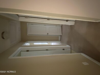 F4DCD22E-3EE7-457D-B943-24A0D5CA8872