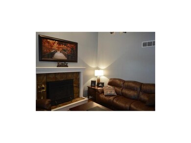 1607 Cove Dr, Raymore, MO 64083 - photo 7