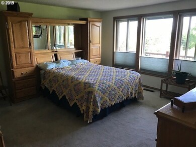 Bedroom, Primary