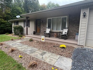 4135 Radiant Dr, Effort, PA 18330 - photo 3