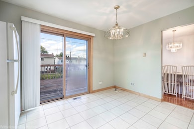 1822 W Catalpa Ln, Mount Prospect, IL 60056 - photo 6