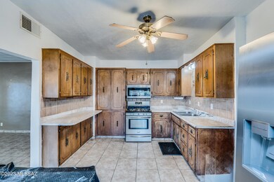 Expansive Kitchen