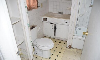 572 E Jeffrey Place, Columbus, OH 43214 - photo 6