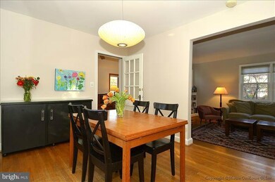 9404 Warren St, Silver Spring, MD 20910 - photo 6