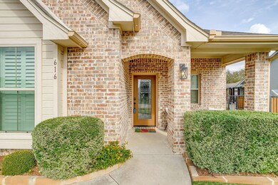 616 Joy Ct, Burleson, TX 76028 - photo 4