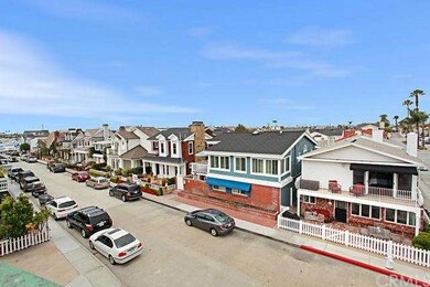 Bird's eye view of 127 Jade.