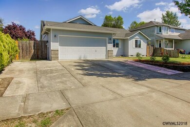 1323 S 6th St, Independence, OR 97351 - photo 3