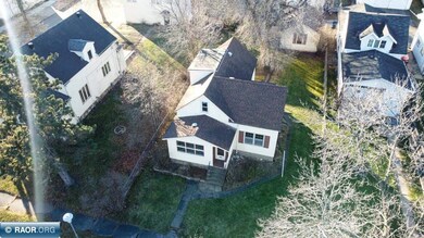 2527 4th Ave E, Hibbing, MN 55746 - photo 2