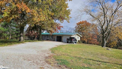 802 Spring St, Hedrick, IA 52563 - photo 2