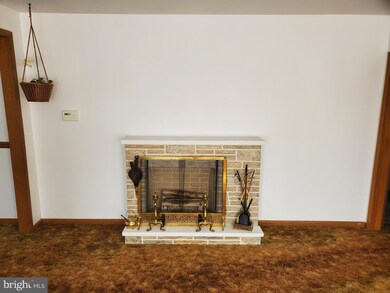 4513 Sharon Dr, Wilmington, DE 19808 - photo 2