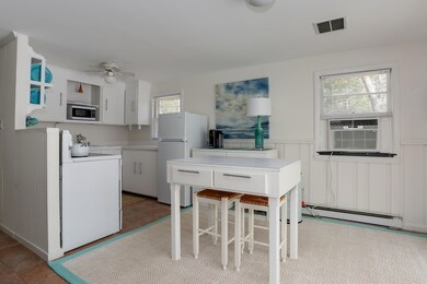 kitchen with dining area pro