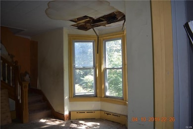 208 Biddle St, Tamaqua, PA 18252 - photo 5