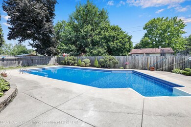 6. Pool
