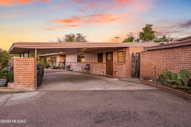 3-web-or-mls-2330 E Waverly Street- MLS