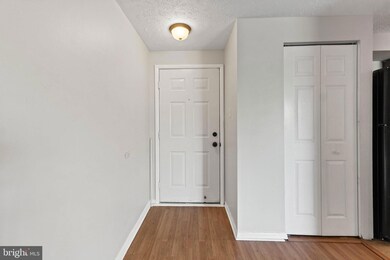 19613 Gunners Branch Rd, Germantown, MD 20876 - photo 6