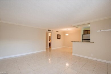 Central Gardens unit 217, Naples, FL 34102 - photo 5