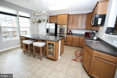 43001 Edgewater St, Chantilly, VA 20152 - photo 4