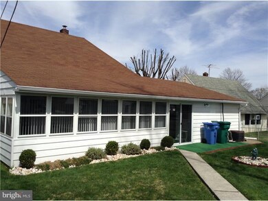 17 Azalea Ln, Levittown, PA 19055 - photo 2