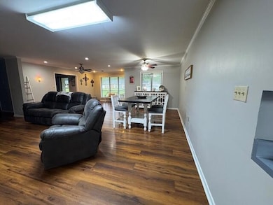 4 Living- Dining
