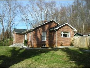 1907 Dave Buck Rd, Johnson City, TN 37601 - photo 2