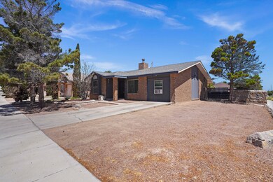 15327 Fairwood Ct, Horizon City, TX 79928 - photo 2