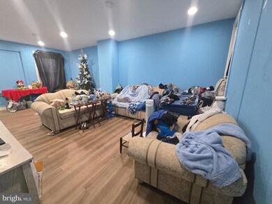 1135 Thomas St, Chester, PA 19013 - photo 5