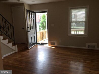 2812 Fort Dr, Alexandria, VA 22303 - photo 3