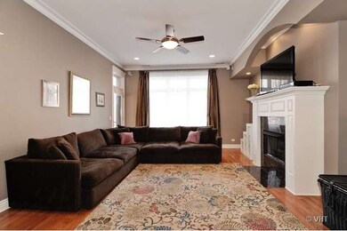 4927 N Damen Ave unit 2A, Chicago, IL 60625 - photo 2