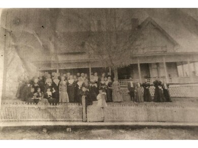 Photo of home in early 1900s