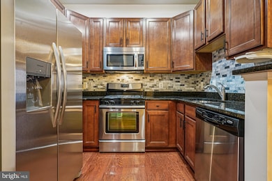 2675 Sheffield Hill Way unit 164, Woodbridge, VA 22191 - photo 5