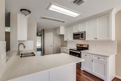 6903 Cobblestone Path, Houston, TX 77084 - photo 4