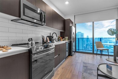 The Elser unit 4507, Miami, FL 33132 - photo 6