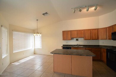03_DiningKitchen