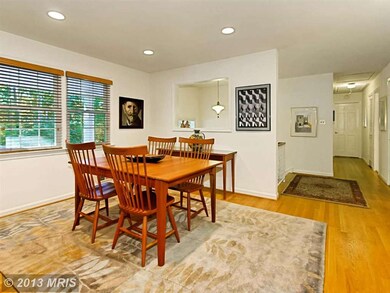 6406 Waterway Dr, Falls Church, VA 22044 - photo 4