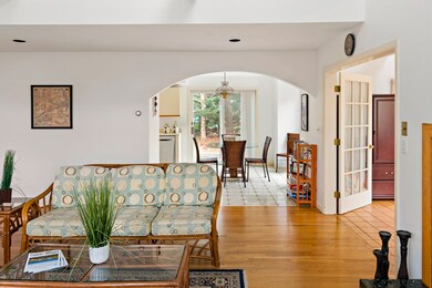 Peeking into the eat-in kitchen