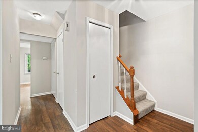 9067 Mcrae Ct, Manassas, VA 20110 - photo 5