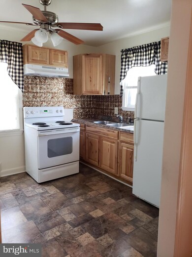 1017 Columbia Rd, Hagerstown, MD 21742 - photo 2