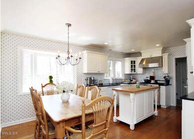 10 Horse Shoe Ln, Stamford, CT 06903 - photo 4