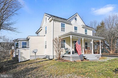 511 E A St, Purcellville, VA 20132 - photo 2